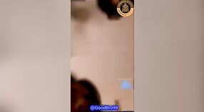 فيديو (إم إس) يعرض (ديزي كام الجنس) والممثلة الهندية (كريتيكا كابور 5 دقيقة 20 ثانية