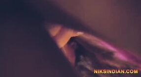 Vidéo porno indienne HD mettant en vedette une scène de sexe desi chaude 3 minute 00 sec