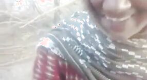 Estudiante universitario bengalí se pone travieso en este video humeante 1 mín. 40 sec