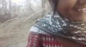 Estudiante universitario bengalí se pone travieso en este video humeante 1 mín. 00 sec