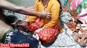 Muslimische bhabhi bekommt ihre Muschi im pornovideo mit öl gefüllt 0 min 0 s