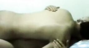 Desi indyjski porno wideo featuring a seksowny bhabhi 3 / min 50 sec