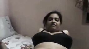 Video XXX de Desi bhabhi de hacer el amor apasionado 3 mín. 20 sec