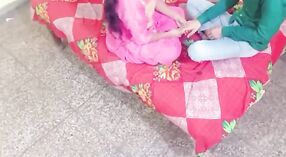 처트 룬드 비디오의 숨겨진 마을 소녀 아우르의 뜨거운 데시 성별 테이프 0 최소 0 초