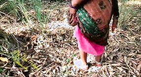 Köy müziği ritmi içeren Bihari seks videosu 2 dakika 50 saniyelik