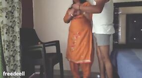 Видео анального секса Дези Бхабхи в HD качестве для вашего удовольствия от просмотра 1 минута 00 сек