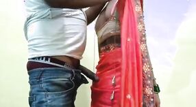 Desi Bhabhi与爱人沉迷于蒸蒸日上的性爱 2 敏 00 sec