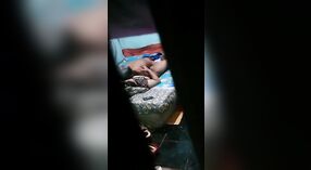 Une caméra cachée capture une vidéo xxx indienne de Padosan ki zabardasst 0 minute 0 sec