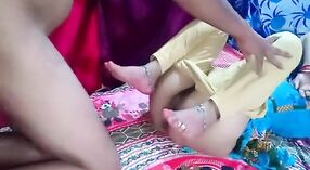 Gadis perguruan tinggi Desi berhubungan seks panas dalam video HD 7 min 00 sec
