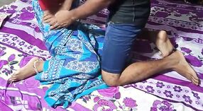 Desi aunty's erotic adventure in HD 0 min 0 sec