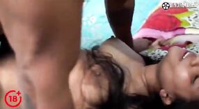 Desi Bhabhiのホットで重いポルノビデオ 17 分 40 秒