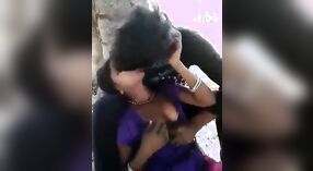 Desi Girl与高清视频中的家伙一起顽皮 0 敏 0 sec