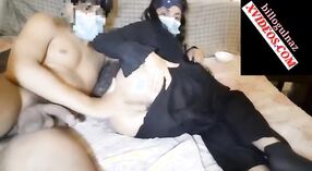 HD-video van de seksuele ontmoeting van een Moslim bhabhi 1 min 20 sec