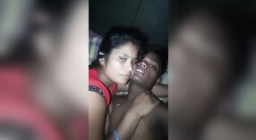 Desi bhabhi descend et sale dans cette vidéo de chut lund 0 minute 0 sec