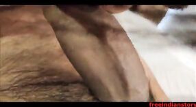 Husbu Ki'nin sıcak oral seks becerilerine sahip Desi çift xxx video 0 dakika 40 saniyelik