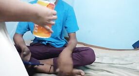 Kuliah Desi bocah-bocah wadon nyenengi ing sawetara tumindak jinis akeh uwabe 0 min 0 sec