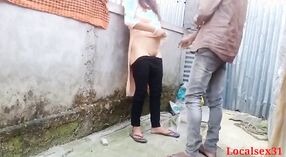 Chut Lund Video van een Desi meisje in het dorp 10 min 20 sec