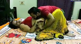 Ấn độ màu xanh phim trình bày một ướty video những một desi aunty đưa nó trên với cô ấy tốt nhất người bạn 4 tối thiểu 00 sn