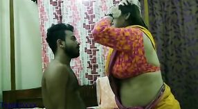 Desi prawan nemu nakal ing jinis video Bengali iki 1 min 40 sec