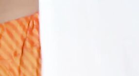 முழு எச்டி முஸ்லீம் ஆபாசமானது ஒரு சூடான மற்றும் கொம்பு பெண்ணைக் கொண்டுள்ளது 0 நிமிடம் 0 நொடி