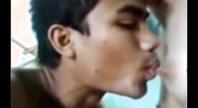 देसी गर्ल चुदाई एक्सएक्सएक्सएक्स व्हिडिओमध्ये तीव्र आणि उत्कट सेक्स आहे 1 मिन 40 सेकंद
