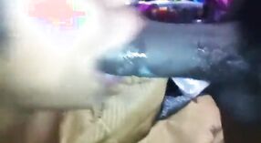 Desi baba muestra su apretado coño en la webcam 2 mín. 40 sec