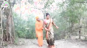 Bhabhi chut-slamming in desi sex video 1 min 30 sec