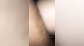 Chut lund video von einer geilen Schwester, die runter und schmutzig wird 3 min 00 s