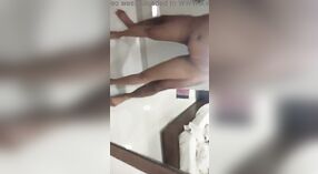 Desi bhabhi quente masturbação neste vídeo XXX 3 minuto 20 SEC