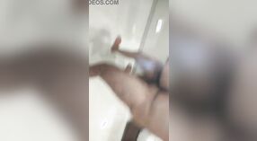 Desi bhabhi quente masturbação neste vídeo XXX 4 minuto 50 SEC