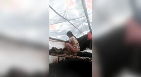Секс-видео по веб-камере горячей девушки из Джайпура с пышной фигурой 0 минута 0 сек