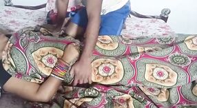 एक हॉट बंगाली पत्नी असलेले देसी चुटाई व्हिडिओ 1 मिन 10 सेकंद