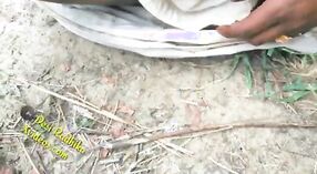 দেশি বিএফ এর আউটডোর সেক্স টেপ একটি গরম মোচড় দিয়ে 1 মিন 10 সেকেন্ড