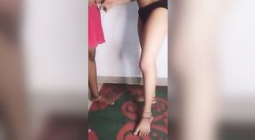 Desi Girls ' Nude Videos: Um encontro quente e fumegante 1 minuto 40 SEC