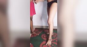 Desi Girls的裸体视频：热气腾腾的相遇 1 敏 40 sec