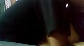 Encuentro humeante de Desi aunty con su novio 5 mín. 50 sec