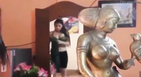 Novo Vídeo Desi Chudai com Reshmi em cenas sensuais 1 minuto 40 SEC