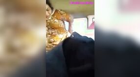 देसी चाची चुदाई के नवीनतम एमएमएस वीडियो: एक गर्म और भाप से भरा मुठभेड़ 3 मिन 40 एसईसी