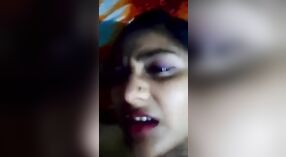 Desi bhabhi consigue su coño machacado en Patna ki chut vídeo 4 mín. 50 sec