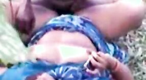 La vidéo de Sexe Sauvage de Bihari Aunty Dehati 1 minute 30 sec