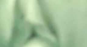 स्टीम अश्लील व्हिडिओमध्ये देसी जोडप्याची अदृश्यता 4 मिन 20 सेकंद