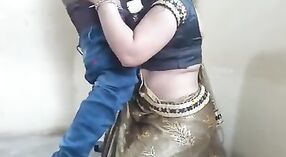 Desi MILF Dehati seneng jinis asu gaya ing pawon 2 min 00 sec