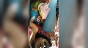 देसी पॉर्नस्टार रम्पा दास एक ब्लॉग्ज देते आणि तिच्या स्वत: च्या होममेड व्हिडिओमध्ये सेक्स करते 4 मिन 50 सेकंद