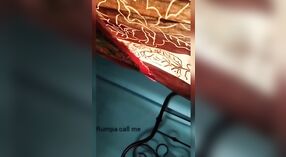 देसी पॉर्नस्टार रम्पा दास एक ब्लॉग्ज देते आणि तिच्या स्वत: च्या होममेड व्हिडिओमध्ये सेक्स करते 0 मिन 50 सेकंद