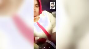 Indian beauty enjoys a cucumber-themed solo session 1 min 50 sec