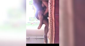 ヌードインドの売春婦は隠されたカメラで彼女のクライアントとセックスをしています 3 分 50 秒