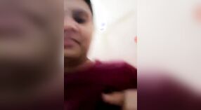 El Sensual Video en Solitario de Bhabha: Una Experiencia de Masturbación 0 mín. 0 sec