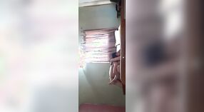 Desi bhabhi gets pounded door haar jong lover in deze Indiase Porno video - 3 min 00 sec