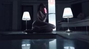 Video Instagram bertema robot Poonam Pandey wajib ditonton oleh para penggemar model 2 min 10 sec