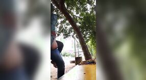 Outdoor Indiase college seks tape vangt passioneel vrijen 4 min 00 sec